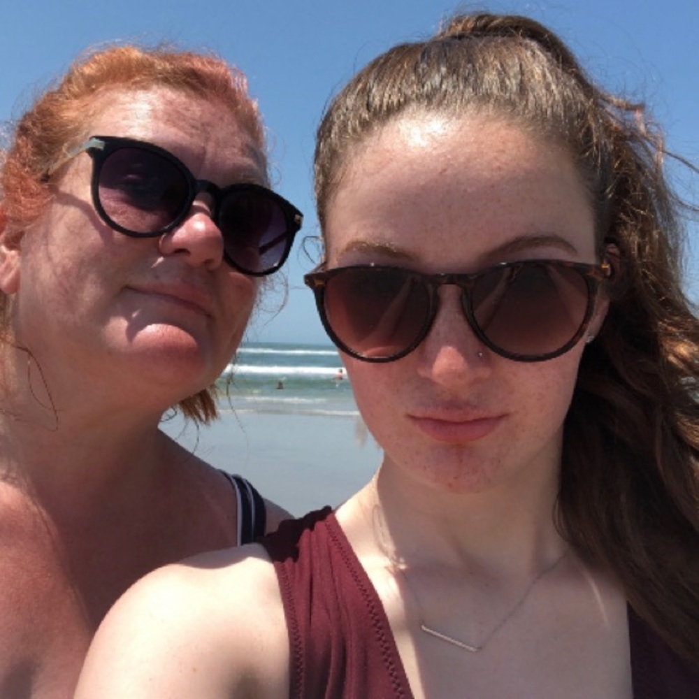 Meet your Posher, Sundi